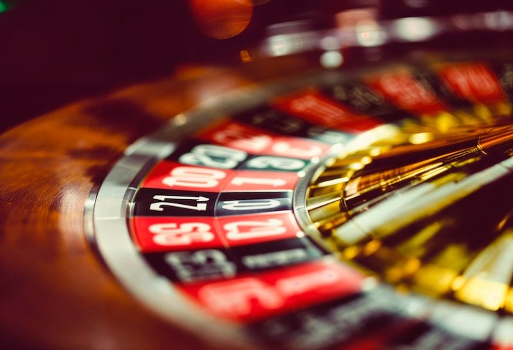 Studio bakarat tanpa komisi live dengan dealer profesional di bandar togel303